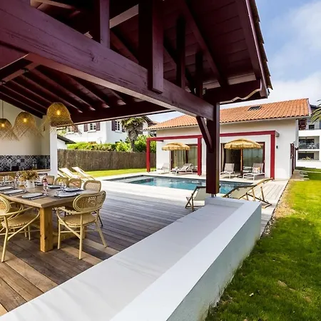 فيلة Bixente Enia Keyweek Family Pool *