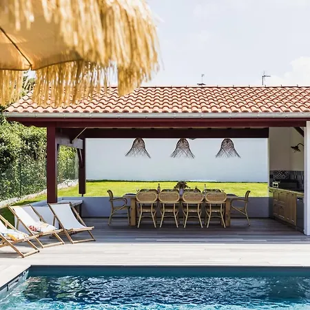فيلة Bixente Enia Keyweek Family Pool غوتاري
